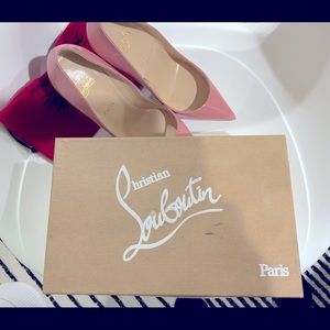 An authentic pair of Christian louboutin Pigalle Follies.